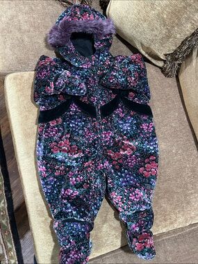 Designer Collection 12 Mo. Floral Quilted Hooded Baby Snowsuit Faux Fur Trim